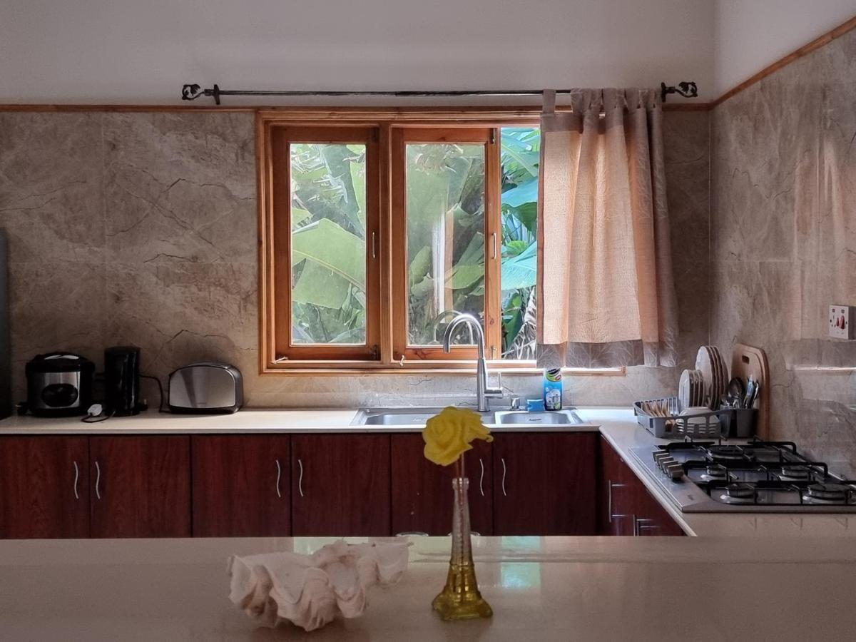 Gala Beach Self-Catering Glacis  Extérieur photo