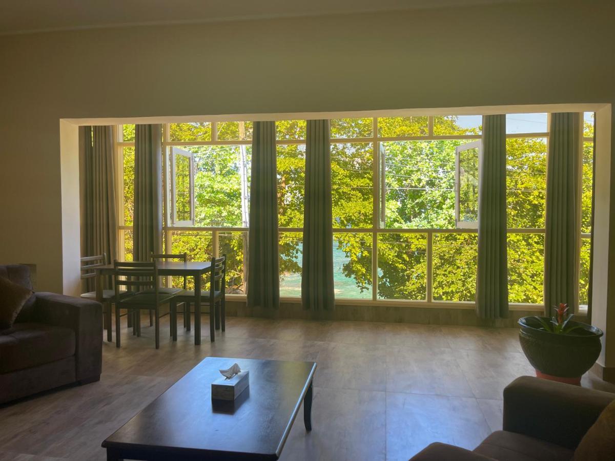 Gala Beach Self-Catering Glacis  Extérieur photo