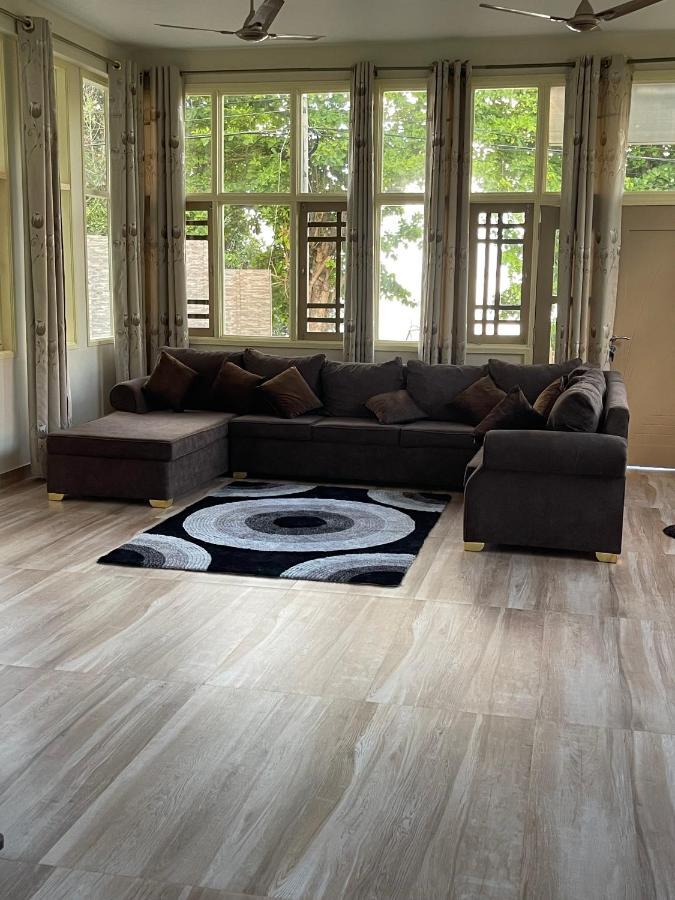 Gala Beach Self-Catering Glacis  Extérieur photo
